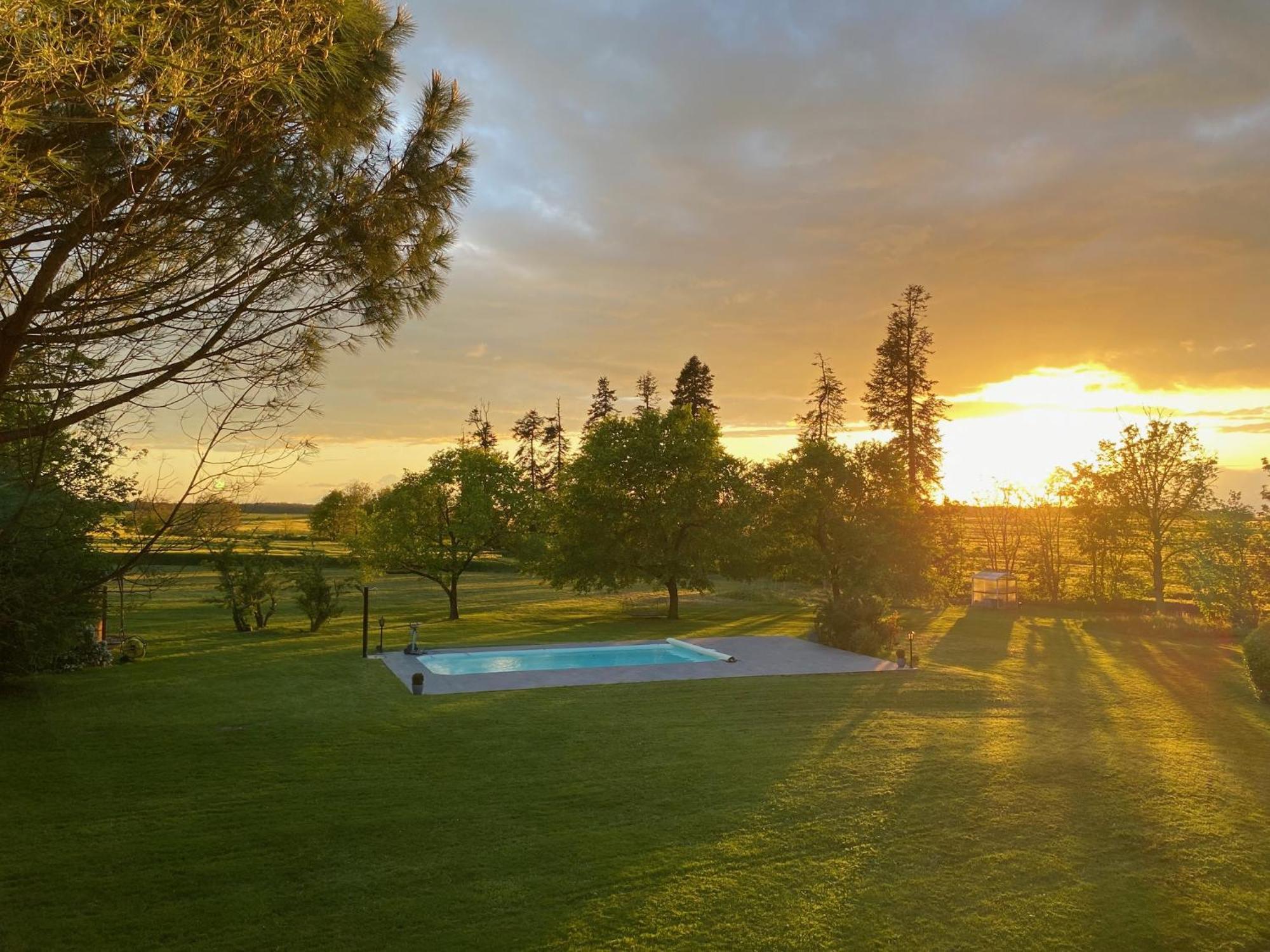 Domaine De Treuillaud Bed & Breakfast Villers-les-Ormes Exterior foto